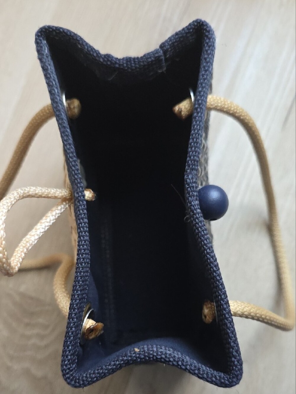 Eldena’s Collection Mini Navy Blue Croc Embossed Straw Tote Bag - Picture 4 of 9